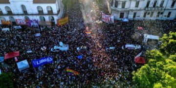 Milei říká, že LGBT+ protestující byli podváděni upravenou verzí jejich řeči - Mercopress