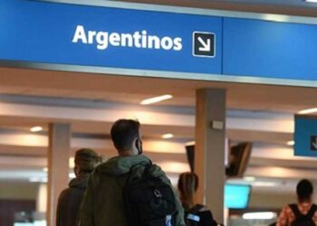 Argentina ztuhne migrační standardy - Mercopress