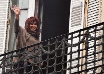 Úřad státního zastupitelství žádá CFK domácího vězení - Mercopress