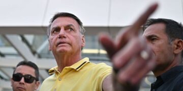Bolsonaro pod trvalým dohledem - Mercopress