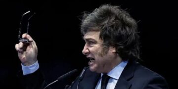 Mezinárodní média zdůrazňují „největší krizi“ Milei - Mercopress