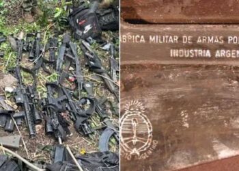 Argentinská puška nalezená v arzenálu favely v Riu