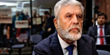 Bývalý argentinský ministr uvězněn za železniční nehodu 52 Bývalý argentinský ministr uvězněn za železniční nehodu