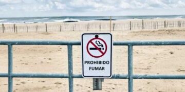 Mar del Plata bude letos v létě pokutovat ty, kteří kouří na jejích plážích