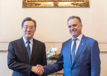 Čínsky vicepremiér sa stretol s uruguajským prezidentom v Montevideu