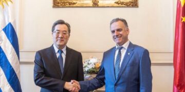 Čínsky vicepremiér sa stretol s uruguajským prezidentom v Montevideu