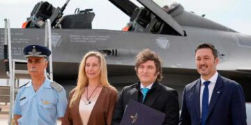 Milei dostává F-16 jako nové „anděly strážné“ Argentiny