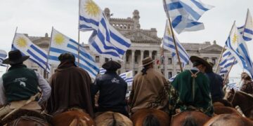 Uruguajské poľnohospodárstvo varuje, že nízky dolár ohrozuje zamestnanosť a konkurencieschopnosť 58 Uruguajské poľnohospodárstvo varuje, že nízky dolár ohrozuje zamestnanosť a konkurencieschopnosť