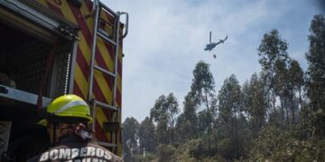 Uruguaj vyšle 40 hasičov do Čile na podporu boja proti požiarom v Biobío a Ñuble 51 Uruguaj vyšle 40 hasičov do Čile na podporu boja proti požiarom v Biobío a Ñuble