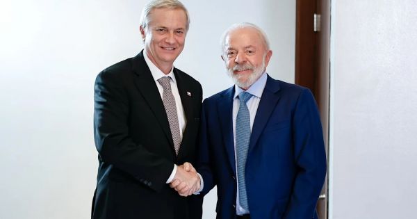 Lula a Kast se poprvé setkali tváří v tvář v Panamě před „latinskoamerickým Davosem“º 65 Lula a Kast se poprvé setkali tváří v tvář v Panamě před „latinskoamerickým Davosem“º