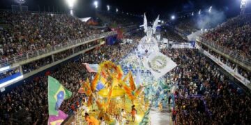 Karneval v Riu začíná 462 průvody a očekává 6 milionů lidí 56 Karneval v Riu začíná 462 průvody a očekává 6 milionů lidí