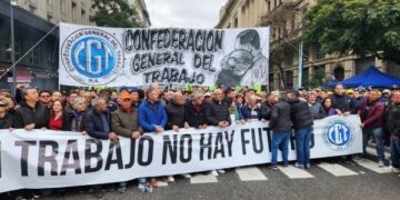 CGT vyzývá k 24hodinové generální stávce v den, kdy poslanci jednají o reformě práce v Milei 1 CGT vyzývá k 24hodinové generální stávce v den, kdy poslanci jednají o reformě práce v Milei