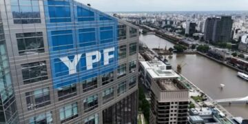 Newyorský soud zrušil rozsudek ve výši 16 miliard USD proti Argentině v případu YPF 1 Newyorský soud zrušil rozsudek ve výši 16 miliard USD proti Argentině v případu YPF