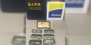 Balíky s drogami odoslané z USA sú zachytené v Uruguaji; dvaja odsúdení za obchodovanie s drogami 1 Balíky s drogami odoslané z USA sú zachytené v Uruguaji; dvaja odsúdení za obchodovanie s drogami