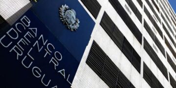 Centrálna banka Uruguaja znižuje sadzbu na 5,75 % a monitoruje dopad konfliktu na Blízkom východe 1 Centrálna banka Uruguaja znižuje sadzbu na 5,75 % a monitoruje dopad konfliktu na Blízkom východe