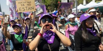 8-miliónové pochody v Brazílii, Argentíne a Uruguaji sa zamerali na femicídy, úpravu a verejný rozpočet 1 8M pochody v Brazílii, Argentině a Uruguayi se zaměřily na femicidy, přizpůsobení a veřejný rozpočet