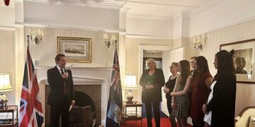 Falklandy, študenti z Argentíny, Paraguaja a Uruguaja, žijú týždeň na ostrovoch 1 Falklandy, študenti z Argentíny, Paraguaja a Uruguaja, žijú týždeň na ostrovoch