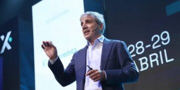 Argentina plánuje letos získat 2 miliardy dolarů z privatizací, uvedl ministr Caputo 1 Argentina plánuje letos získat 2 miliardy dolarů z privatizací, uvedl ministr Caputo