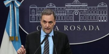 Dva policisté potvrdili před soudem půjčku ve výši 100 000 USD argentinskému náčelníkovi štábu 52 Dva policisté potvrdili před soudem půjčku ve výši 100 000 USD argentinskému náčelníkovi štábu