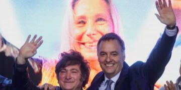 Adorniho skandál potápí průzkumy veřejného mínění Milei, zatímco spravedlnost vyšetřuje jeho majetek 1 Adorniho skandál potápí průzkumy veřejného mínění Milei, zatímco spravedlnost vyšetřuje jeho majetek