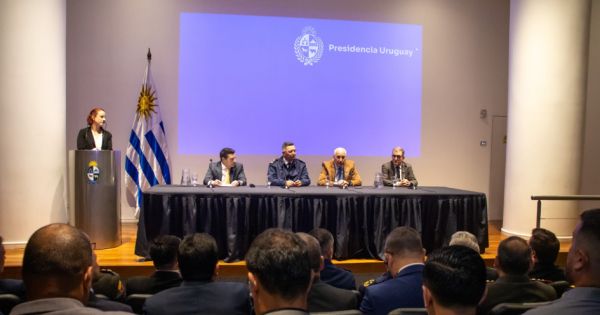 Uruguaj hostí summit DEA, ktorý varuje pred novými trasami obchodovania s drogami v Južnej Amerike 65 Uruguaj hostí summit DEA, ktorý varuje pred novými trasami obchodovania s drogami v Južnej Amerike
