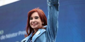 Argentinská justice nařídila exekuci majetku CFK za přibližně 480 milionů dolarů v kauze Roads 1 Argentinská justice nařídila exekuci majetku CFK za přibližně 480 milionů dolarů v kauze Roads