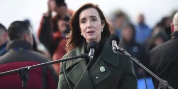 Argentinský viceprezident říká ostrovanům, aby se „vrátili do Anglie“, zatímco USA tlačí na F-16 1 Argentinský viceprezident říká ostrovanům, aby se „vrátili do Anglie“, zatímco USA tlačí na F-16