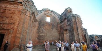 Paraguaj ašpiruje na 10 miliónov turistov v roku 2037 s megaparkami a zahraničným kapitálom 1 Paraguaj ašpiruje na 10 miliónov turistov v roku 2037 s megaparkami a zahraničným kapitálom