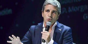 Argentinský ministr hospodářství vylučuje opozici v roce 2027 a zdůrazňuje příliv dolarů 1 Argentinský ministr hospodářství vylučuje opozici v roce 2027 a zdůrazňuje příliv dolarů
