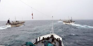 Zpráva uvádí, že čínské společnosti ovládají téměř dvě třetiny flotily olihní v Argentinském moři 1 Zpráva uvádí, že čínské společnosti ovládají téměř dvě třetiny flotily olihní v Argentinském moři