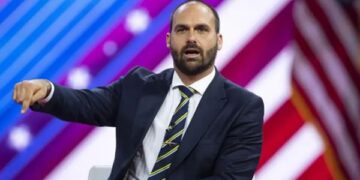 Nejvyšší soud odsoudil Eduarda Bolsonara ke čtyřem letům vězení za nátlak 1 Nejvyšší soud odsoudil Eduarda Bolsonara ke čtyřem letům vězení za nátlak