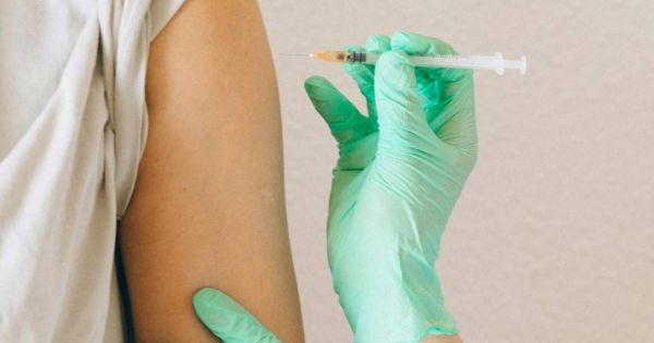 Brazílie preventivně pozastavuje svou vakcínu proti horečce dengue po dvou úmrtích 65 Brazílie preventivně pozastavuje svou vakcínu proti horečce dengue po dvou úmrtích