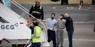 USA hľadajú destináciu pre deportovaných migrantov v Uruguaji; Montevideo sa vyhýba potvrdeniu dohody 1 USA hľadajú destináciu pre deportovaných migrantov v Uruguaji; Montevideo sa vyhýba potvrdeniu dohody