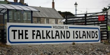 "Falklandy nemohou zůstat Brity navždy," říká sloupek v The Guardian 1 "Falklandy nemohou zůstat Brity navždy," říká sloupek v The Guardian