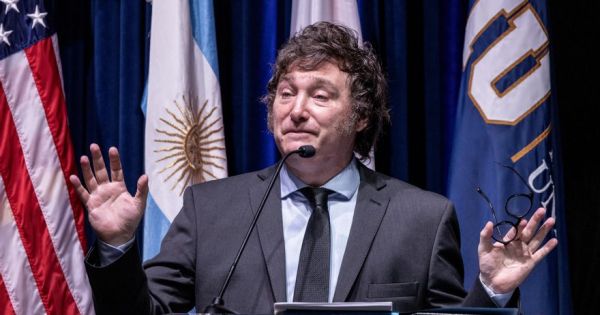 Milei navrhuje mechanismus „vypnutí“ ve stylu USA, aby omezil výdaje v Argentině 65 Milei navrhuje mechanismus „vypnutí“ ve stylu USA, aby omezil výdaje v Argentině