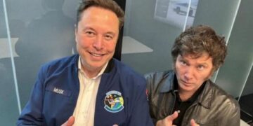 Milei oznamuje dohodu se společností Starlink o zavedení satelitního internetu do 6 000 venkovských škol 1 Milei oznamuje dohodu se společností Starlink o zavedení satelitního internetu do 6 000 venkovských škol